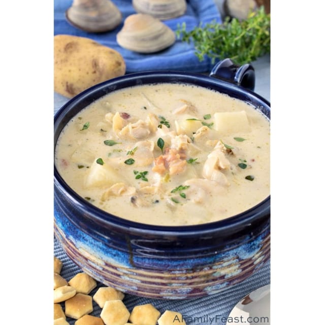 New England Clam Chowder (White).